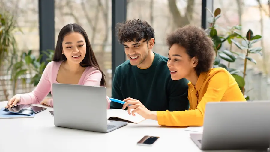 The Benefits of Online Study Groups